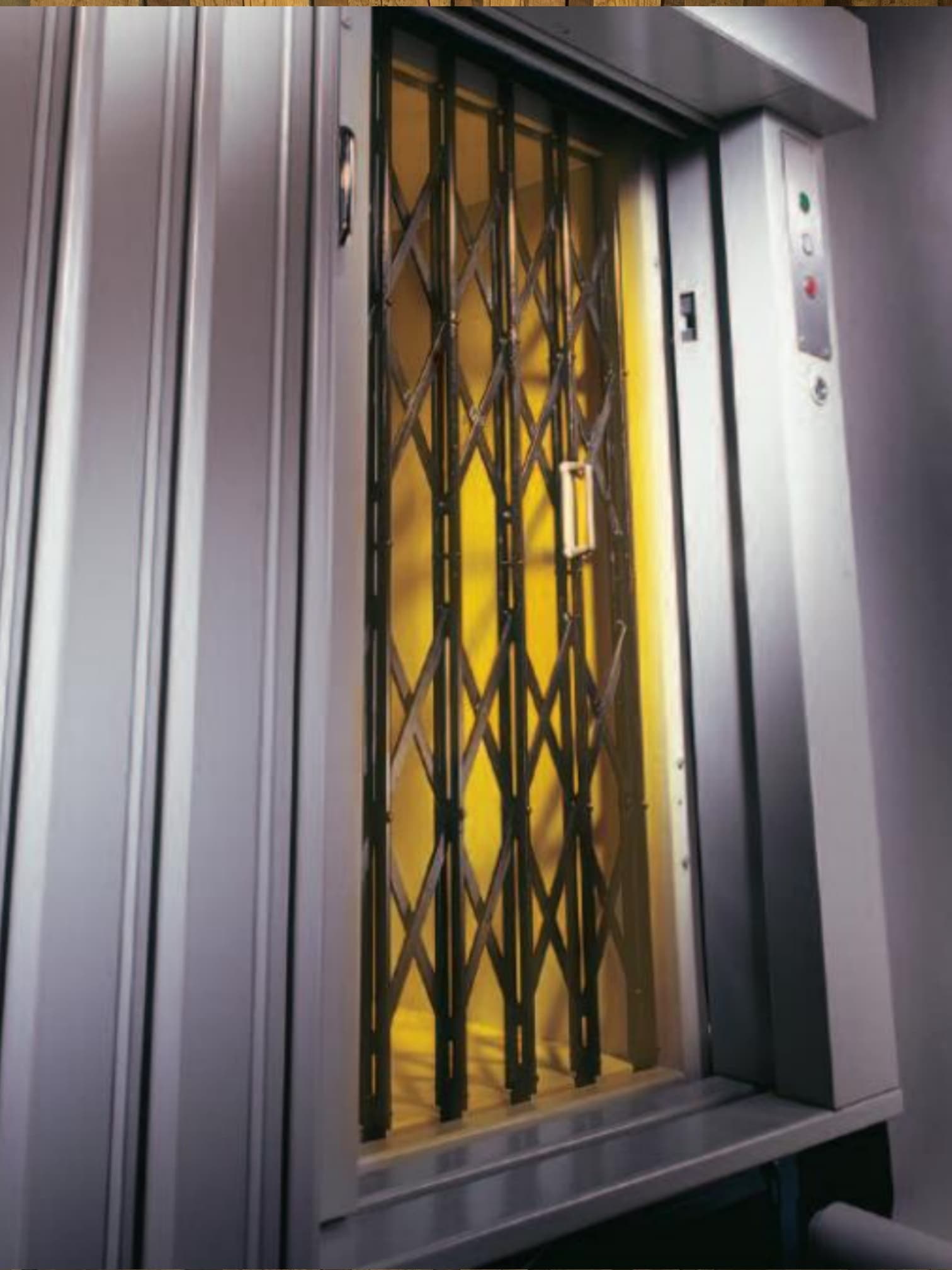 300CP Trolley Lift Service Lifts